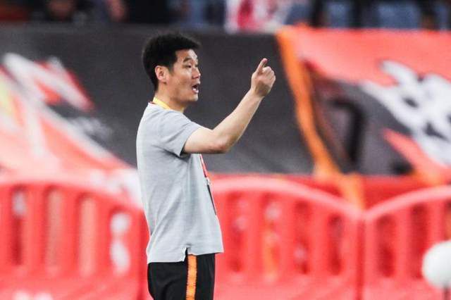 影片讲述了一个以“神探”为名的犯罪团伙，他们以暴制暴、预告杀人、私刑执法，使得香港陷入无尽恐惧之中